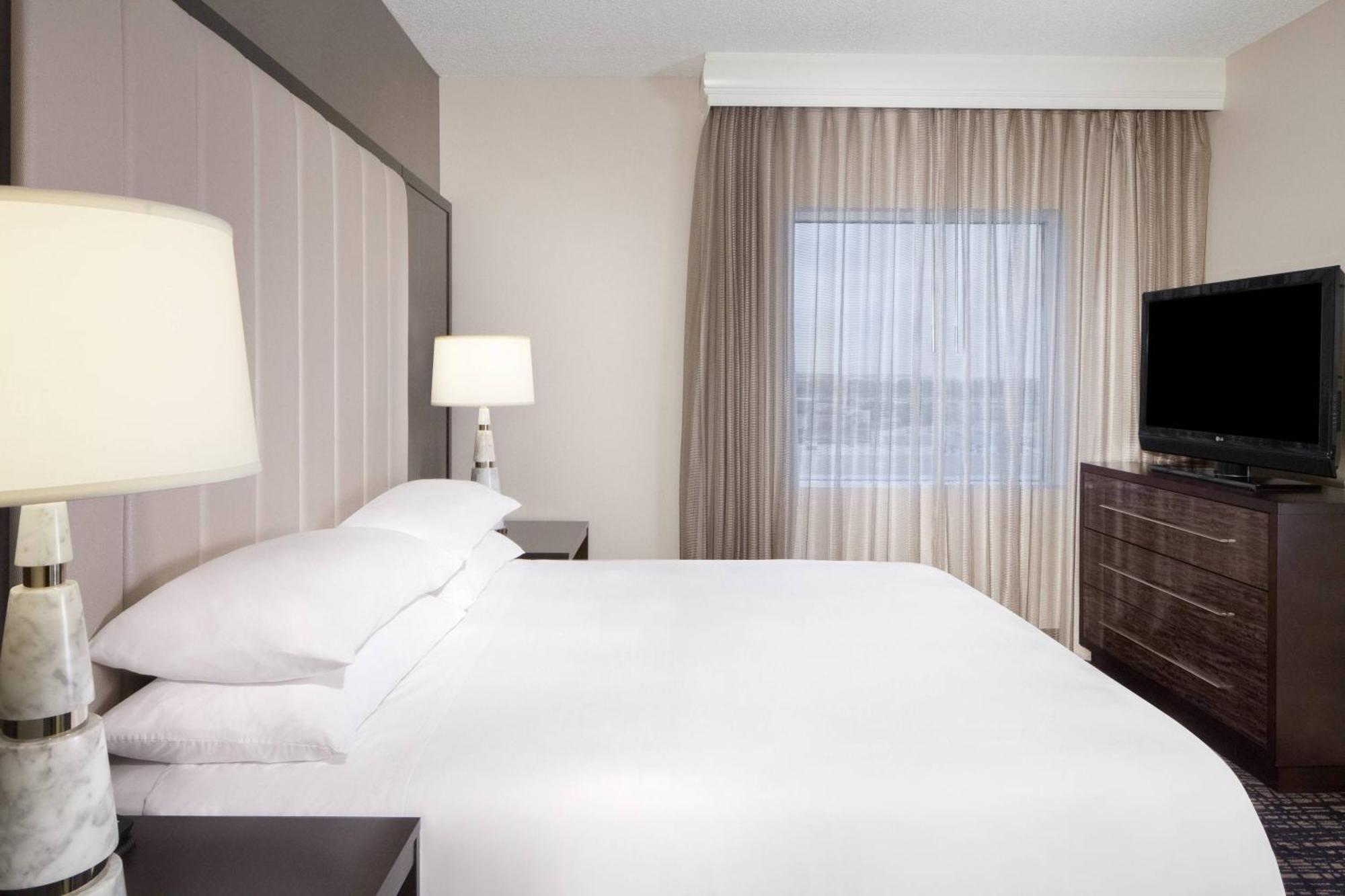 Dallas Marriott Suites Medical/Market Center Εξωτερικό φωτογραφία