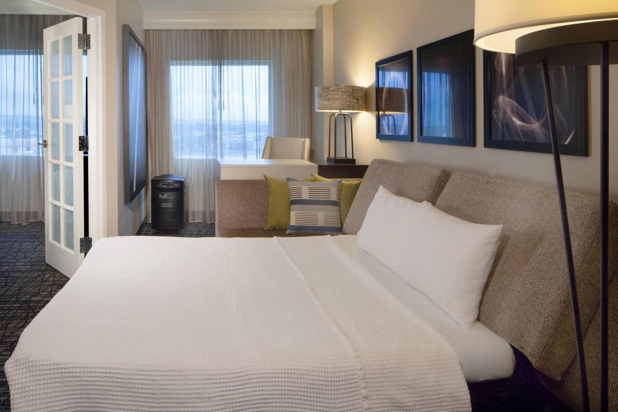 Dallas Marriott Suites Medical/Market Center Εξωτερικό φωτογραφία