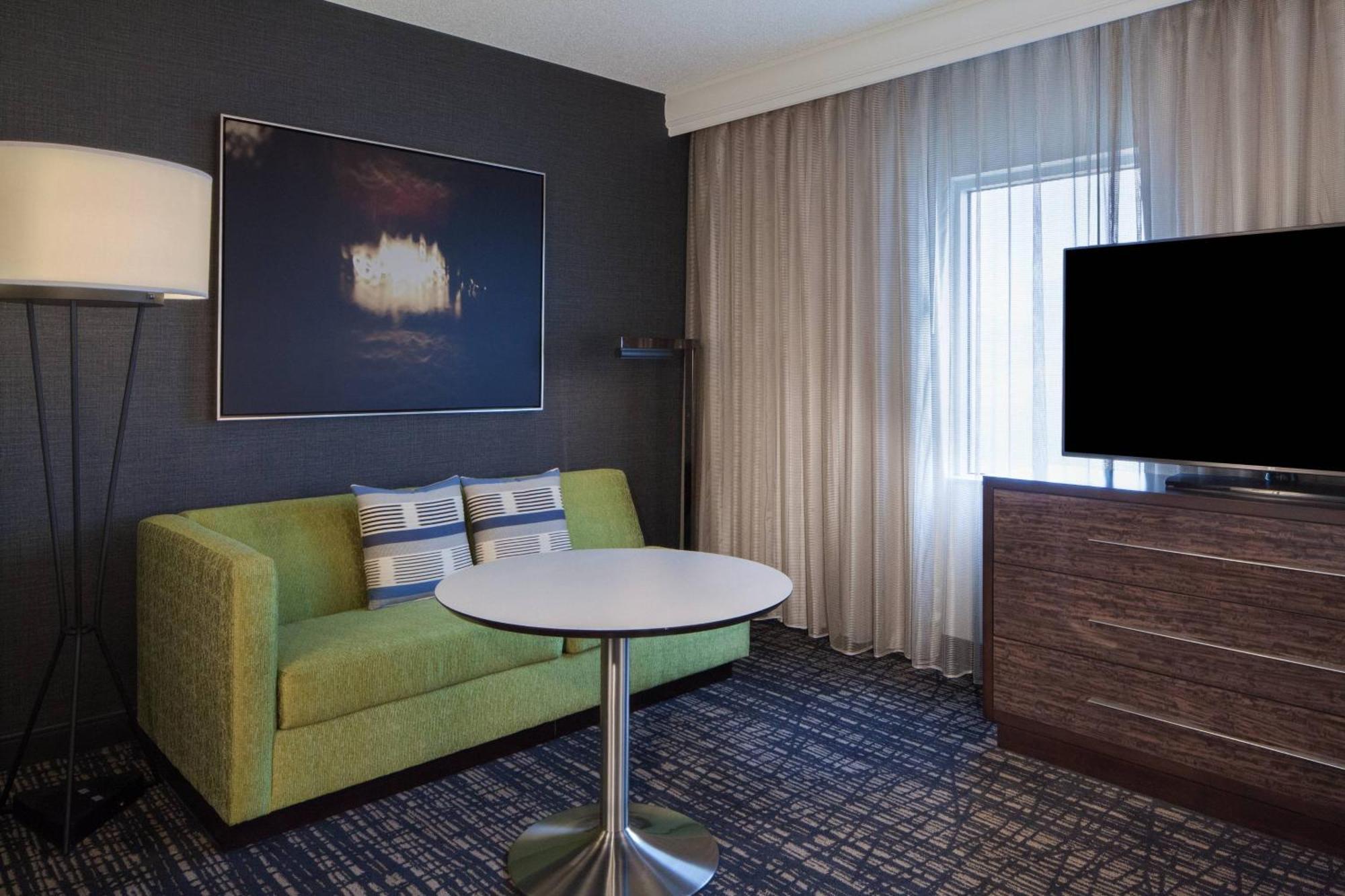 Dallas Marriott Suites Medical/Market Center Εξωτερικό φωτογραφία