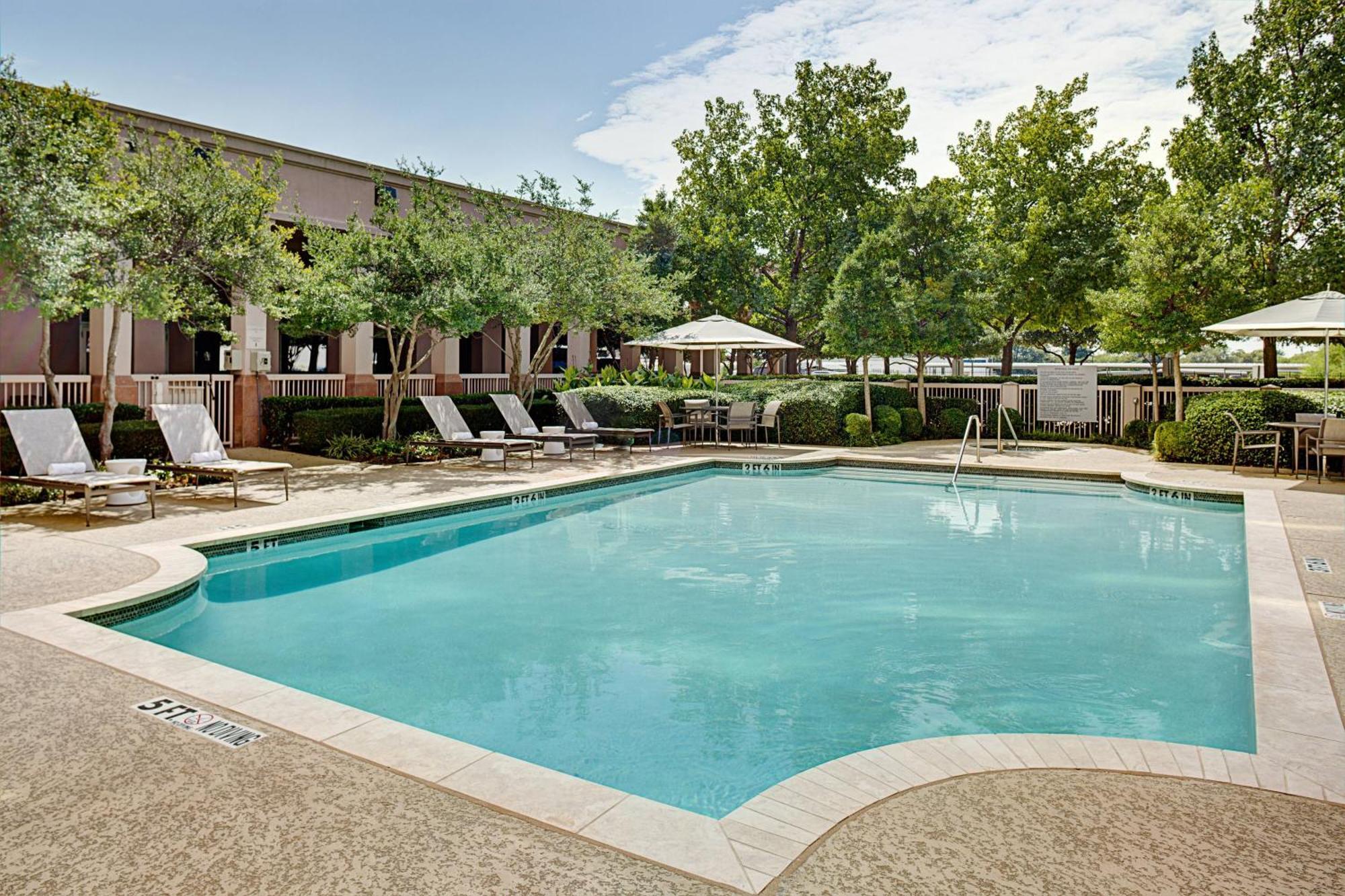 Dallas Marriott Suites Medical/Market Center Εξωτερικό φωτογραφία