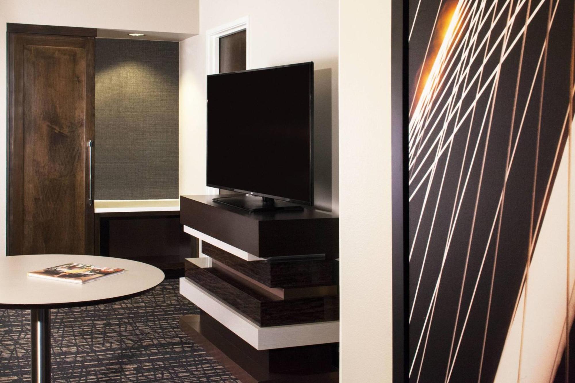 Dallas Marriott Suites Medical/Market Center Εξωτερικό φωτογραφία