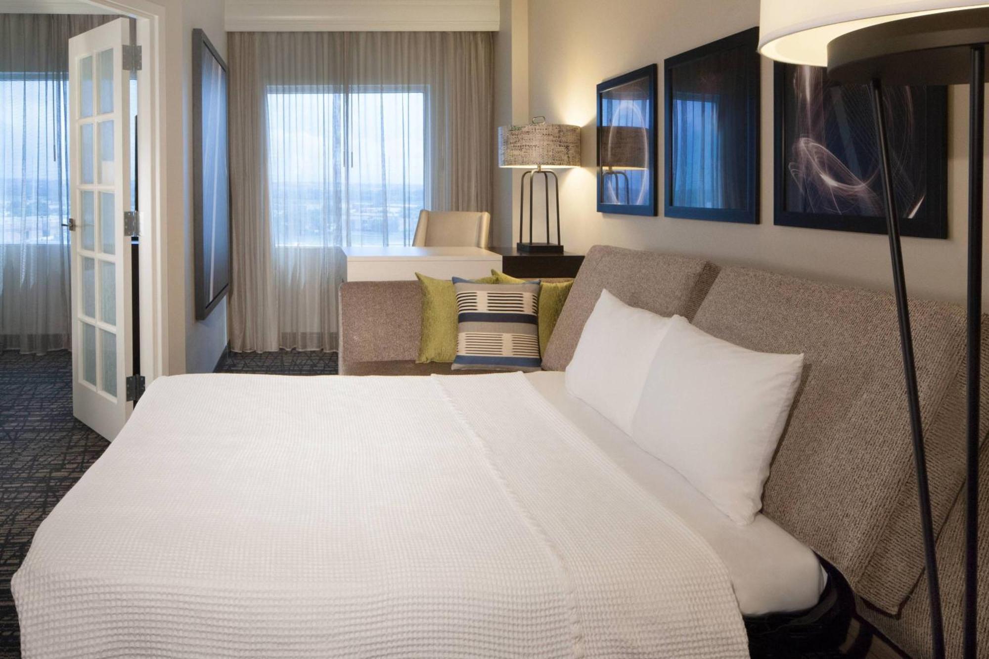 Dallas Marriott Suites Medical/Market Center Εξωτερικό φωτογραφία